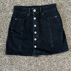 AMERICAN EAGLE Black Denim Skirt